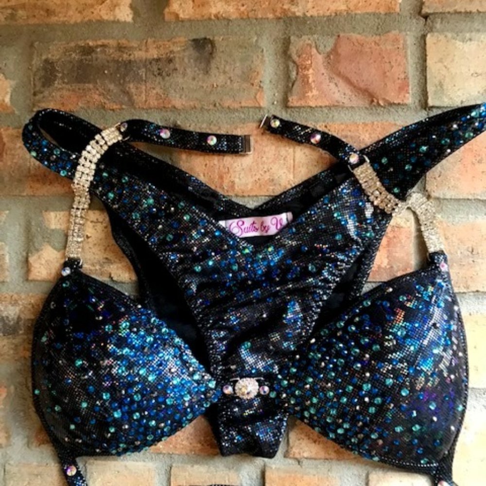 Figure Physique Bodybuilding Competition NPC IFBB Contest Posing Suit